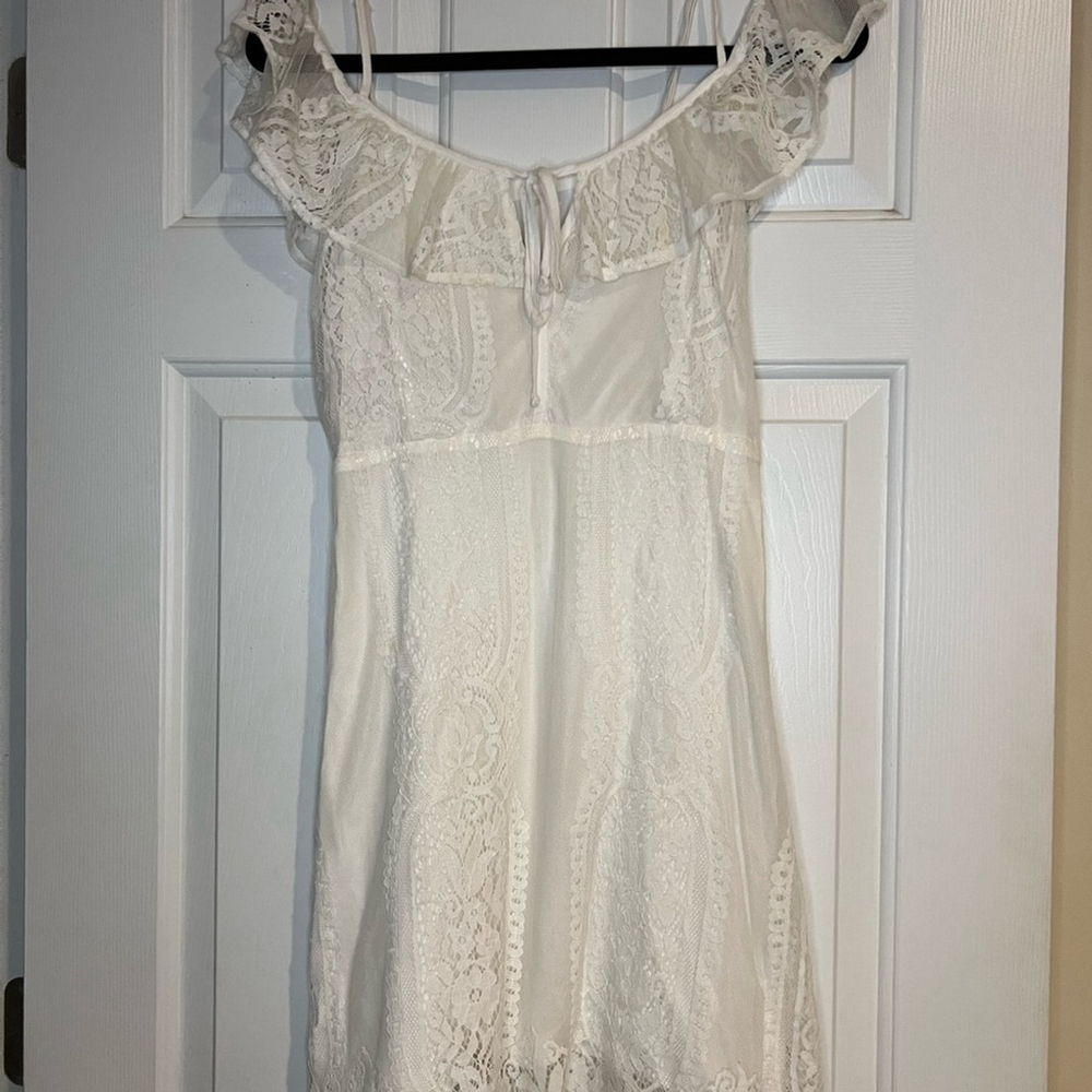 Elegant White/Cream Lace Dress Lined